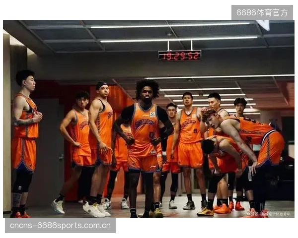上海男篮G3外线火力全开，团队篮球压制广厦取得赛点。